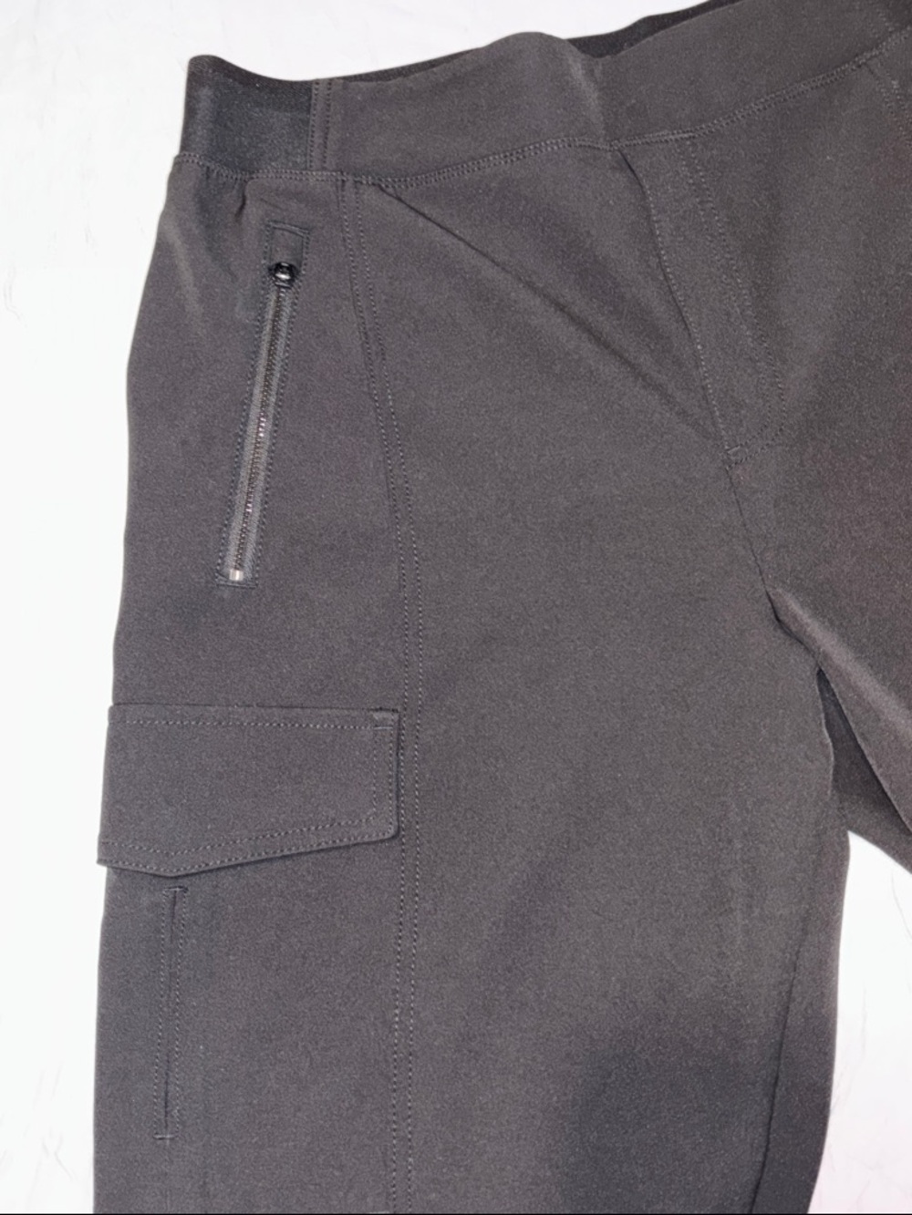 Athleta Endless High Rise Women’s Black Cargo Pants - Picture 6 of 12